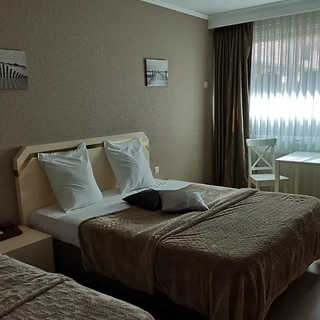 La Côte D'or Hotel Philippeville